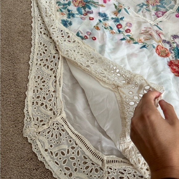 Johnny Was- Floral Print Eyelet Lace Sleeveless Poncho - Picture 5 of 6